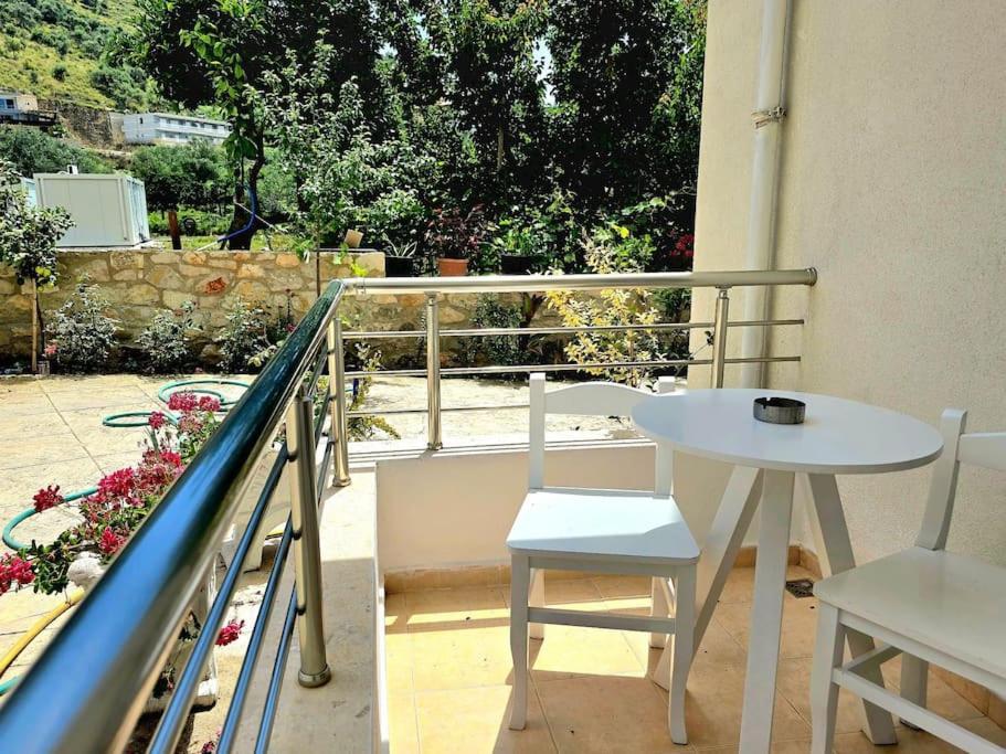 Appartement The Sunny Side à Himarë Extérieur photo